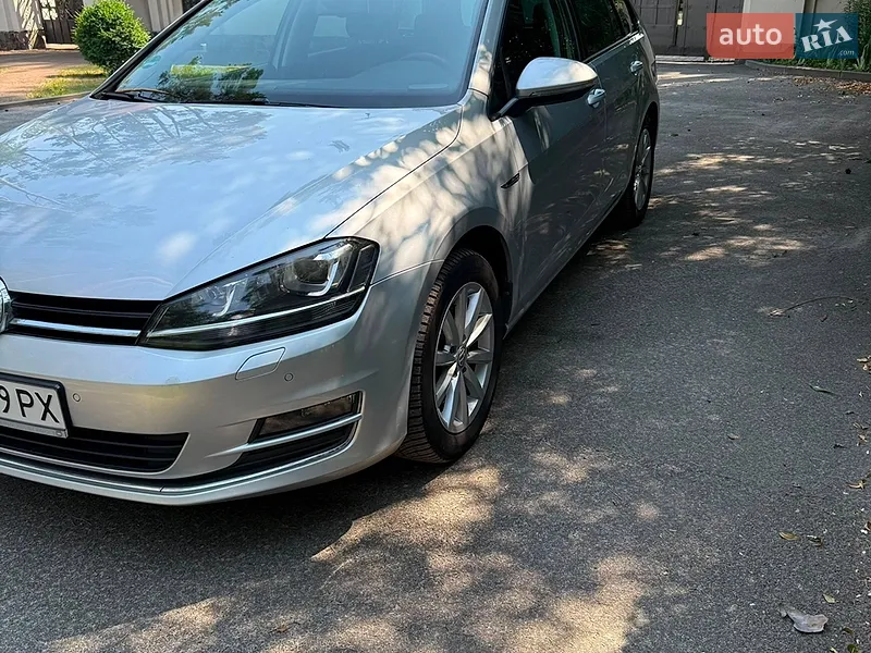 Volkswagen Golf 2015 VIN WVWZZZAUZGP557440 фото оголошення 3 з 63