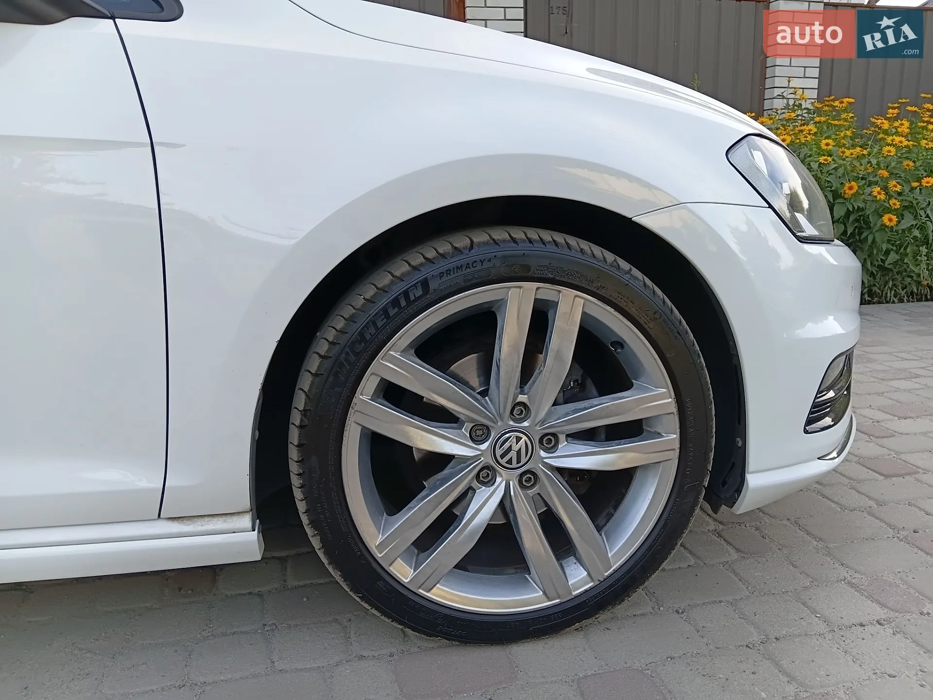 Volkswagen Golf 2016 VIN WVWZZZAUZGP634552 фото оголошення 25 з 29