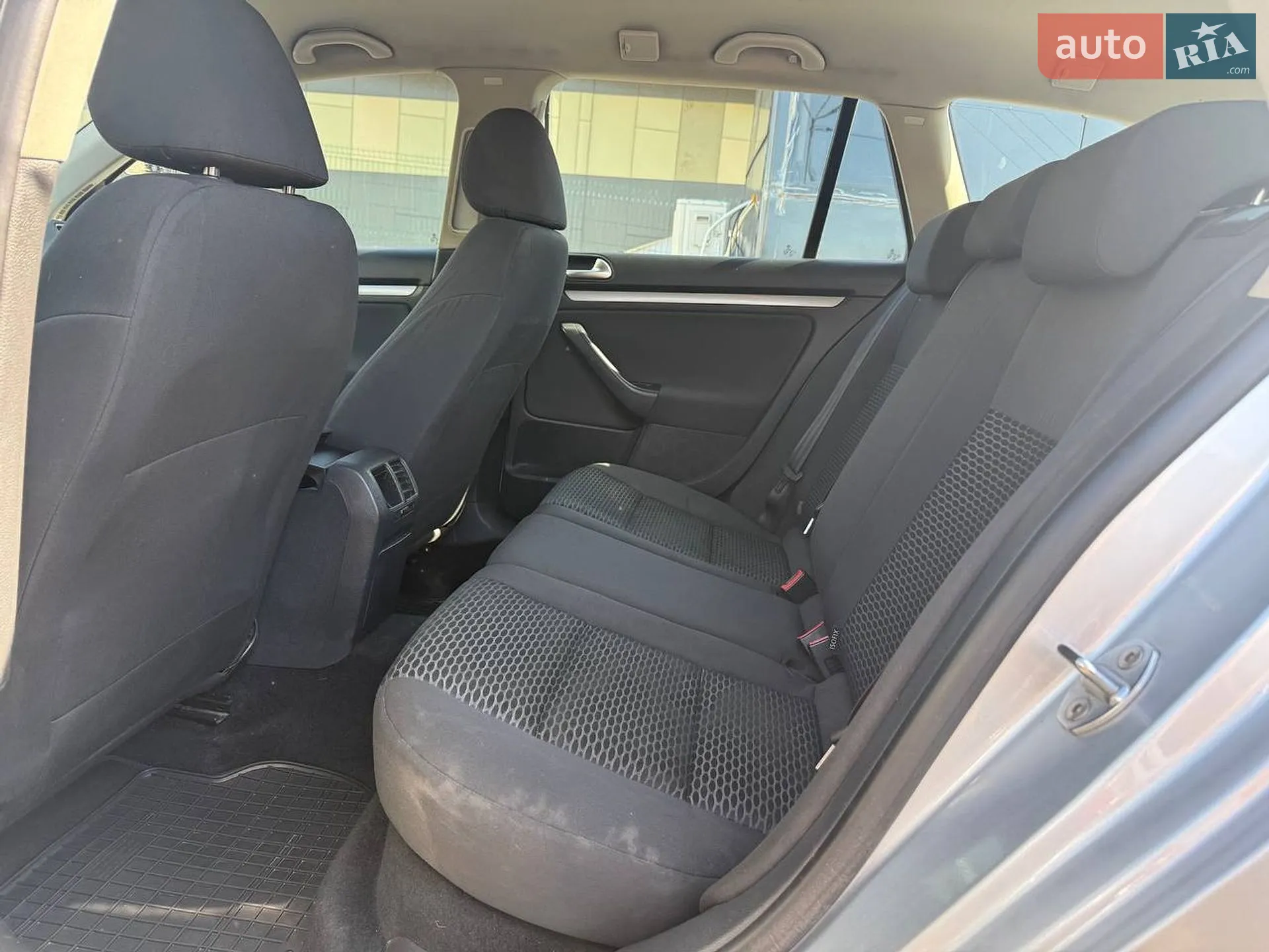 Volkswagen Golf 2011 VIN WVWZZZ1KZBM688322 фото оголошення 10 з 23