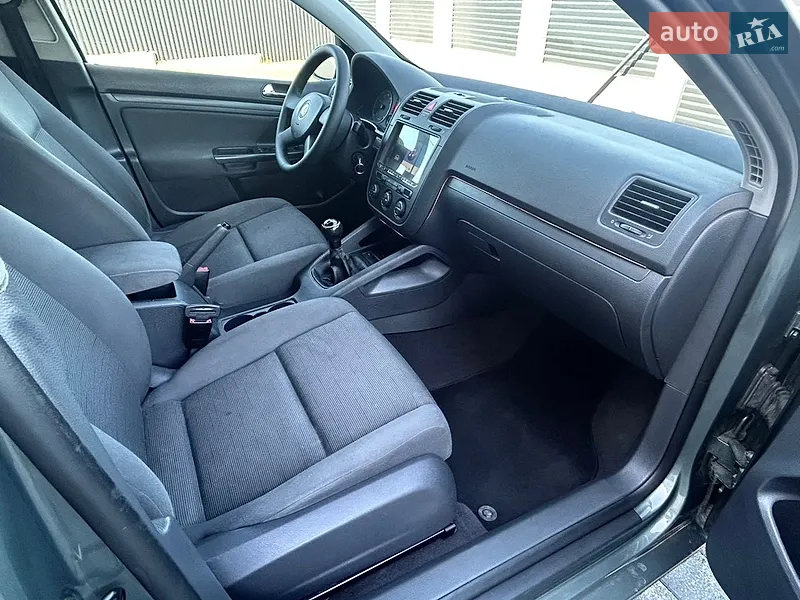 Volkswagen Golf 2004 VIN WVWZZZ1KZ4W105328 фото оголошення 21 з 71