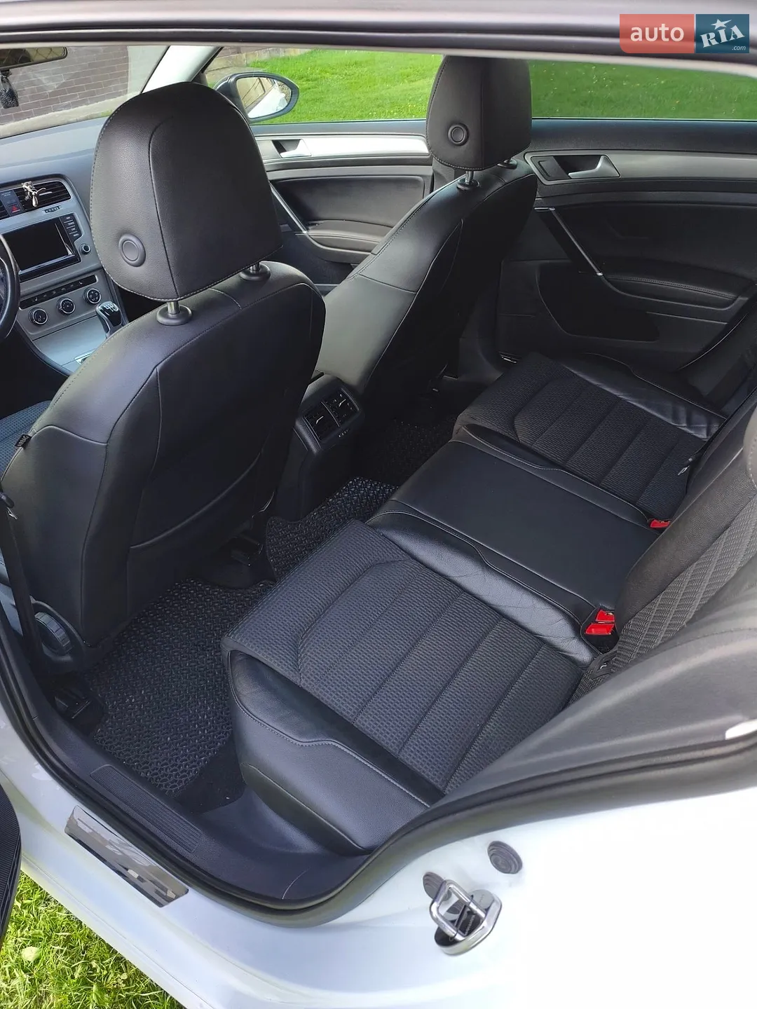 Volkswagen Golf 2014 VIN WVWZZZAUZFP525348 фото оголошення 9 з 32