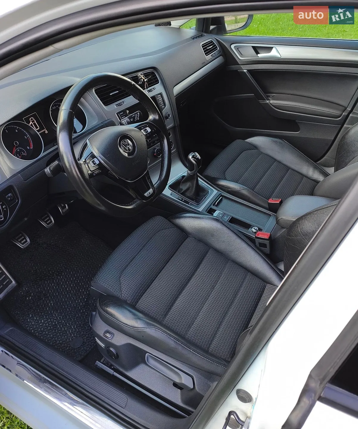 Volkswagen Golf 2014 VIN WVWZZZAUZFP525348 фото оголошення 4 з 32