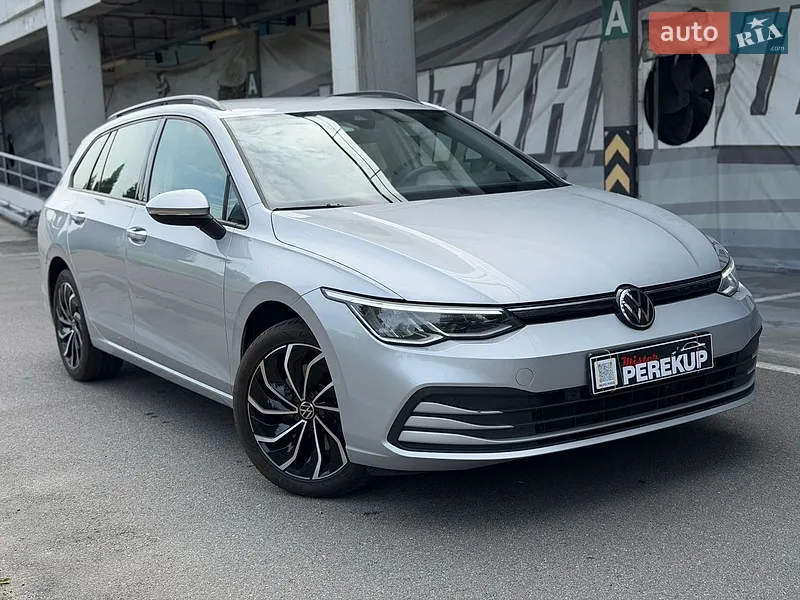 Volkswagen Golf 2021