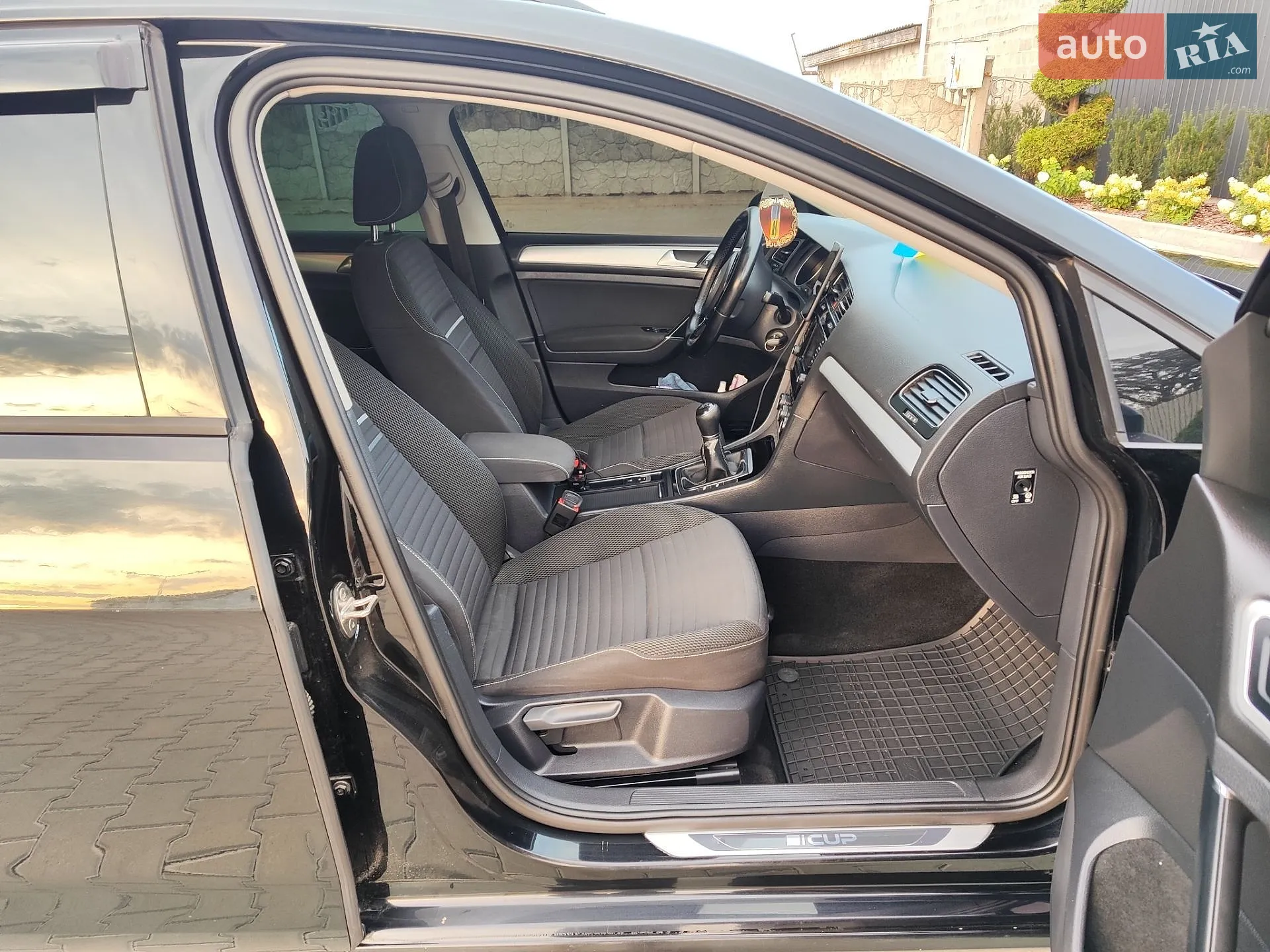 2017 Mercedes-Benz GLE - мініатюра 25