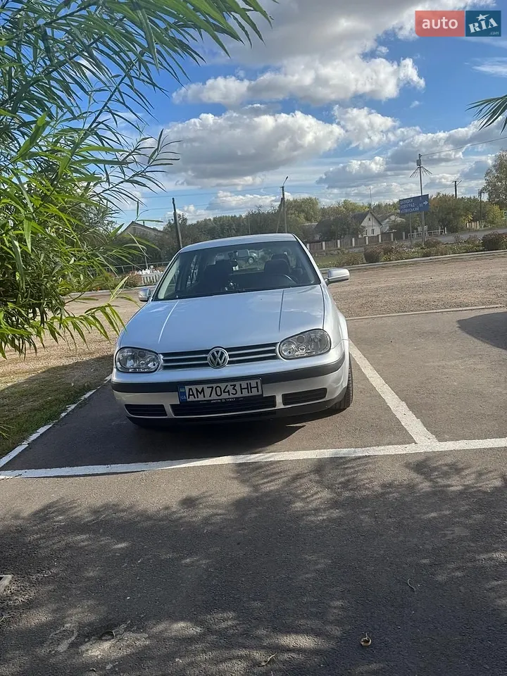 Volkswagen Golf 2003