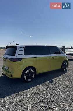 Минивэн Volkswagen I.D. Buzz 2023 в 