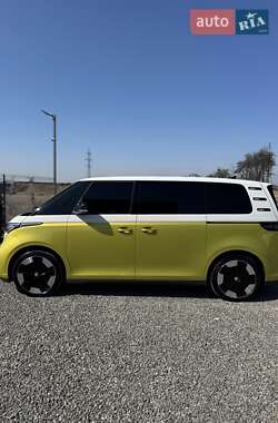 Минивэн Volkswagen I.D. Buzz 2023 в 