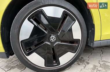 Минивэн Volkswagen I.D. Buzz 2023 в 