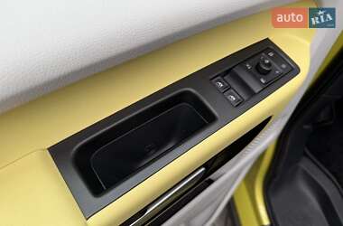 Минивэн Volkswagen I.D. Buzz 2023 в 