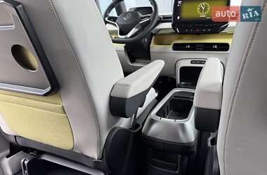 Минивэн Volkswagen I.D. Buzz 2023 в 