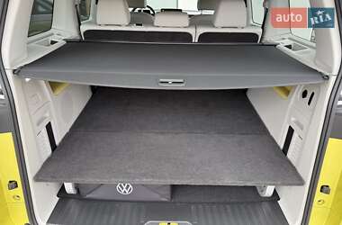 Минивэн Volkswagen I.D. Buzz 2023 в 