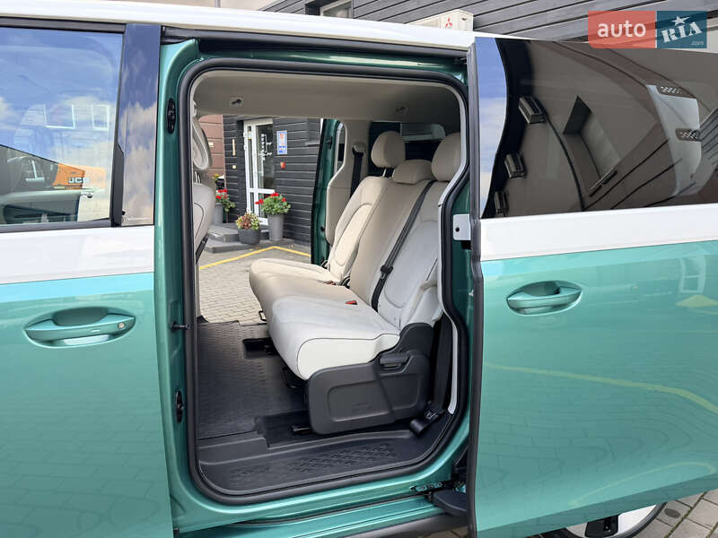 Мінівен Volkswagen I.D. Buzz 2023 в Рівному