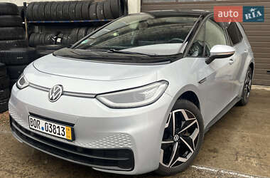 Хетчбек Volkswagen ID.3 2021 в Стрию