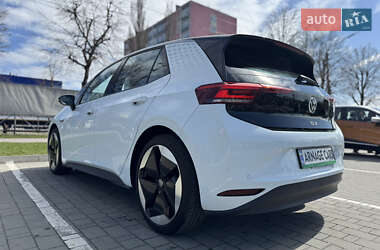 Хетчбек Volkswagen ID.3 2023 в 