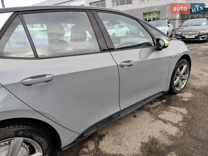Хэтчбек Volkswagen ID.3 2021 в Киеве