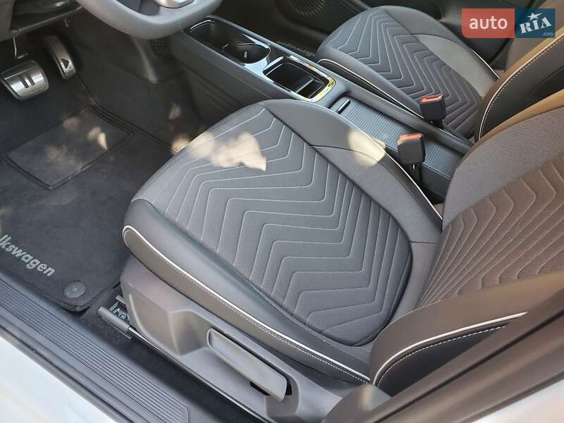 Хэтчбек Volkswagen ID.3 2022 в Киеве