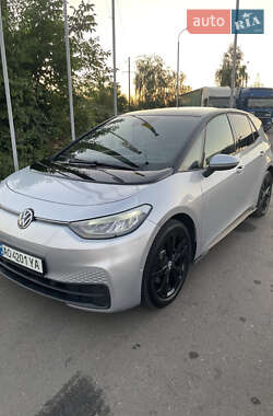 Хетчбек Volkswagen ID.3 2023 в Ужгороді