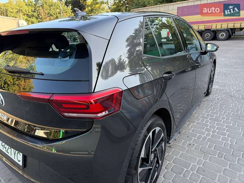 Хэтчбек Volkswagen ID.3 2022 в Киеве