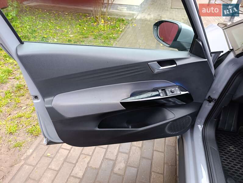 Хэтчбек Volkswagen ID.3 2023 в Ровно фото 49 Хэтчбек Volkswagen ID.3 2023 в Ровно