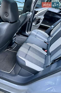 Позашляховик / Кросовер Volkswagen ID.4 Crozz 2021 в 