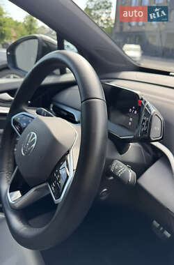 Позашляховик / Кросовер Volkswagen ID.4 Crozz 2022 в 