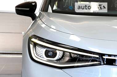 Внедорожник / Кроссовер Volkswagen ID.4 2023 в 
