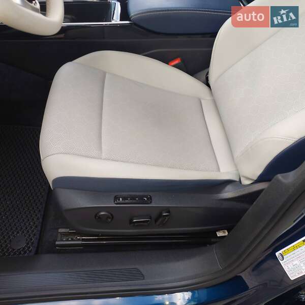 Внедорожник / Кроссовер Volkswagen ID.4 2023 в Ивано-Франковске