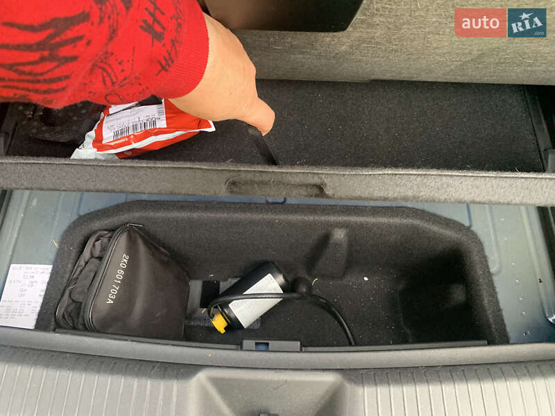 Внедорожник / Кроссовер Volkswagen ID.4 2021 в Киеве фото 36 Внедорожник / Кроссовер Volkswagen ID.4 2021 в Киеве