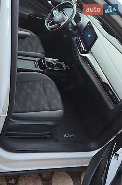 Внедорожник / Кроссовер Volkswagen ID.4 2022 в 