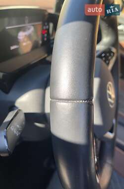 Внедорожник / Кроссовер Volkswagen ID.4 2021 в 