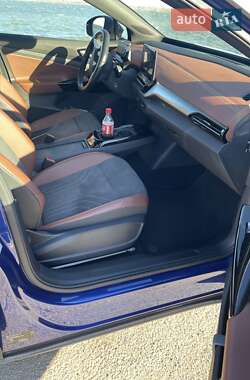 Внедорожник / Кроссовер Volkswagen ID.4 2021 в 