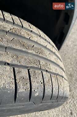 Внедорожник / Кроссовер Volkswagen ID.4 2021 в 