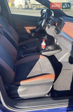 Внедорожник / Кроссовер Volkswagen ID.4 2021 в 