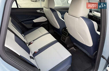 Внедорожник / Кроссовер Volkswagen ID.4 2023 в 