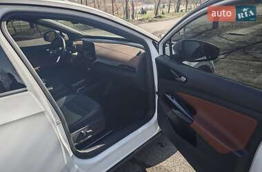 Позашляховик / Кросовер Volkswagen ID.4 2021 в 