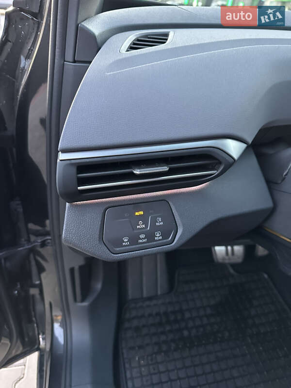 Внедорожник / Кроссовер Volkswagen ID.4 2021 в Луцке