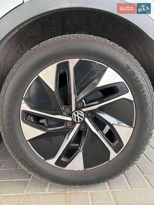 Внедорожник / Кроссовер Volkswagen ID.4 2021 в Запорожье