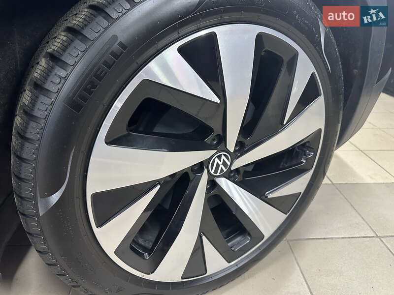 Внедорожник / Кроссовер Volkswagen ID.4 2021 в Одессе