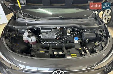 Позашляховик / Кросовер Volkswagen ID.4 2021 в 