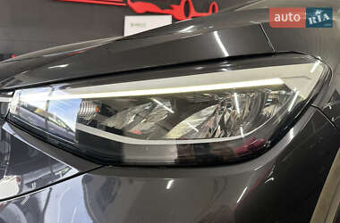 Позашляховик / Кросовер Volkswagen ID.4 2021 в 