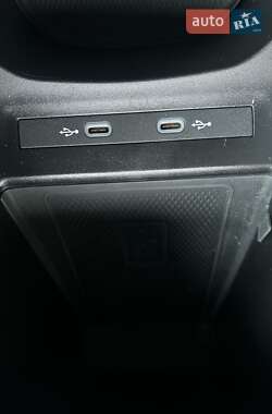 Внедорожник / Кроссовер Volkswagen ID.4 2023 в 
