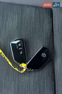Внедорожник / Кроссовер Volkswagen ID.4 2023 в 