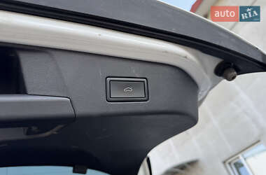 Позашляховик / Кросовер Volkswagen ID.4 2023 в 