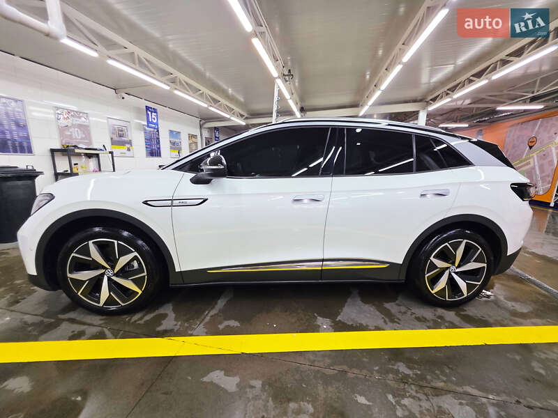 Позашляховик / Кросовер Volkswagen ID.4 2023 в Чернівцях