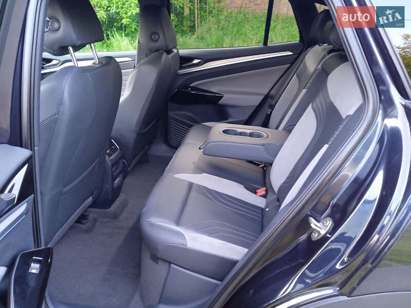 Позашляховик / Кросовер Volkswagen ID.4 2021 в Чернівцях