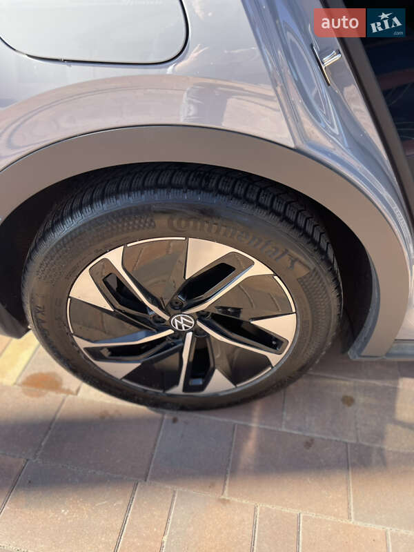 Внедорожник / Кроссовер Volkswagen ID.4 2023 в Новояворовске