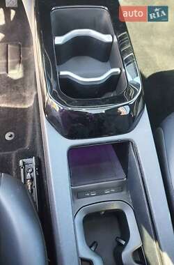 Внедорожник / Кроссовер Volkswagen ID.4 2022 в 