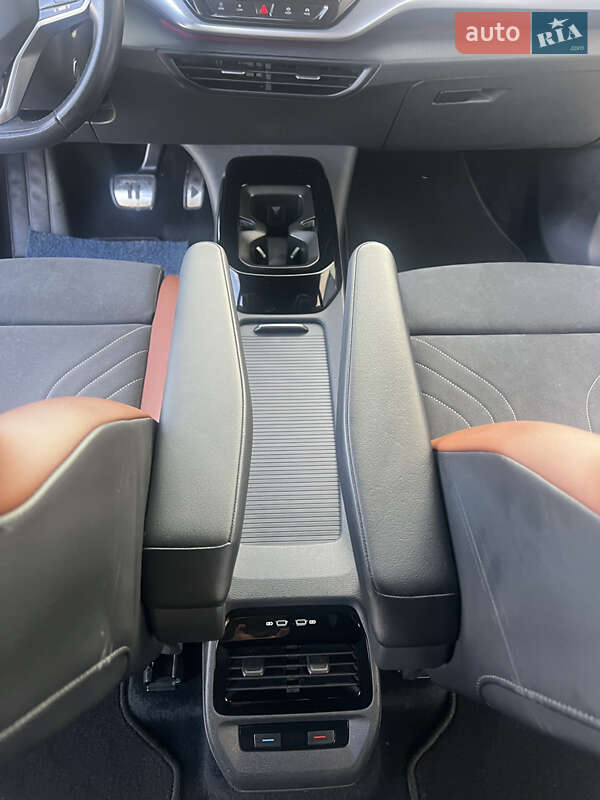 Внедорожник / Кроссовер Volkswagen ID.4 2021 в Львове