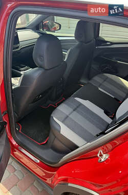 Внедорожник / Кроссовер Volkswagen ID.4 2022 в 