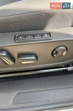 Внедорожник / Кроссовер Volkswagen ID.4 2021 в 